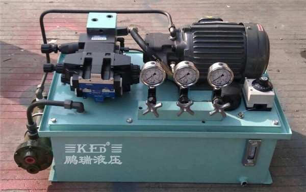 鵬瑞汽車(chē)設(shè)備液壓系統(tǒng)